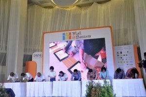 Tenant gathering dan signing commitment tenant Mall @Bassura