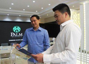 Randy Widjaja, Chief Marketing Executive dan Chandra Goetama, Chief Executive Officer Moizland Development