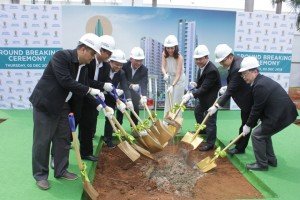 Prosesi pemancangan tiang pertama Olympic Residence