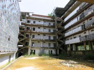 Proyek sarana dan prasarana Hambalang, terbengkalai karena polemik