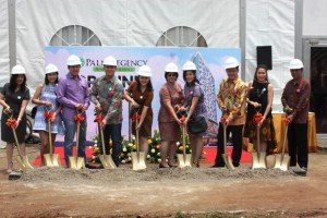 Jajaran Direksi dan Manajemen Moizland Development saat groundbreaking Palm Regency