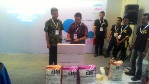 Direktur Utama PT AMBPI Andytio Budiarto menjelaskan produk terbaru AM