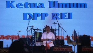 Soelaeman Soemawinata, ketua Umum REI.