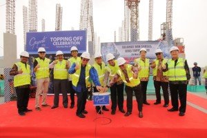 Prosesi topping off tower pertama Gayanti City, Sabtu (19/5) 