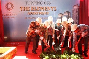 Prosesi topping off The Element