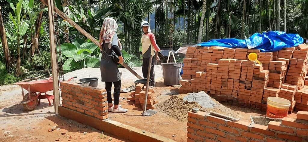 bedah rumah