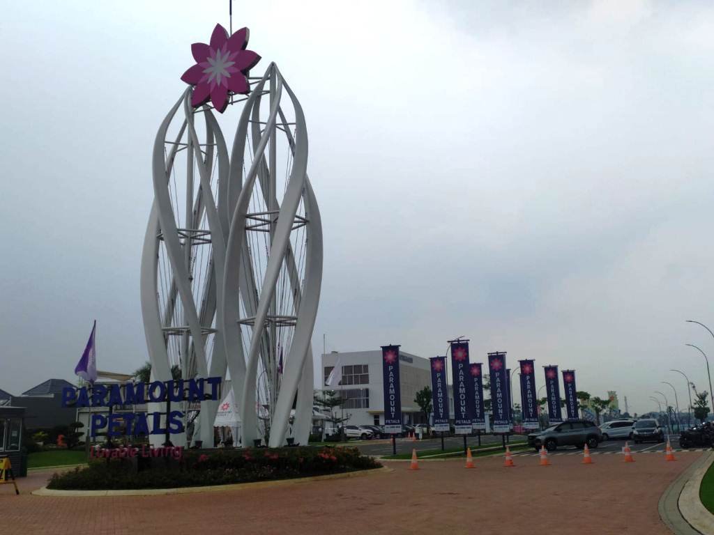Hidup Nyaman Di Paramount Petals