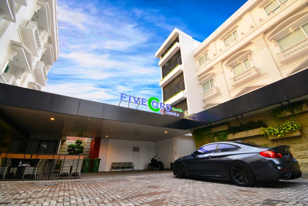 Omega_Fivecord Syariah Hotel Solo
