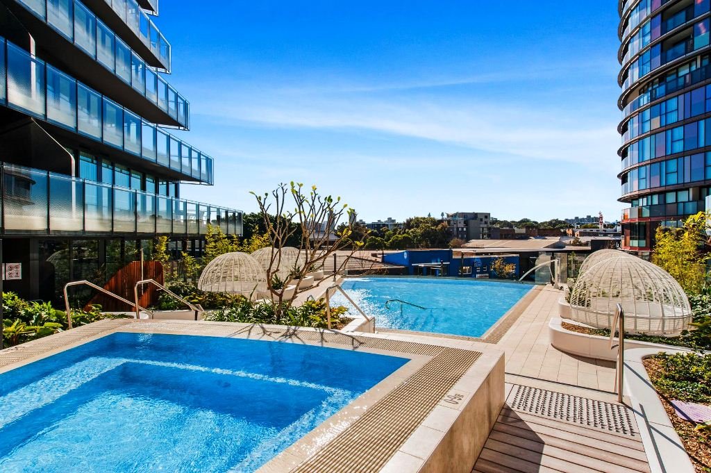 SKYE Suites Green Square