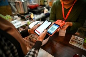 laba bersih bank dki