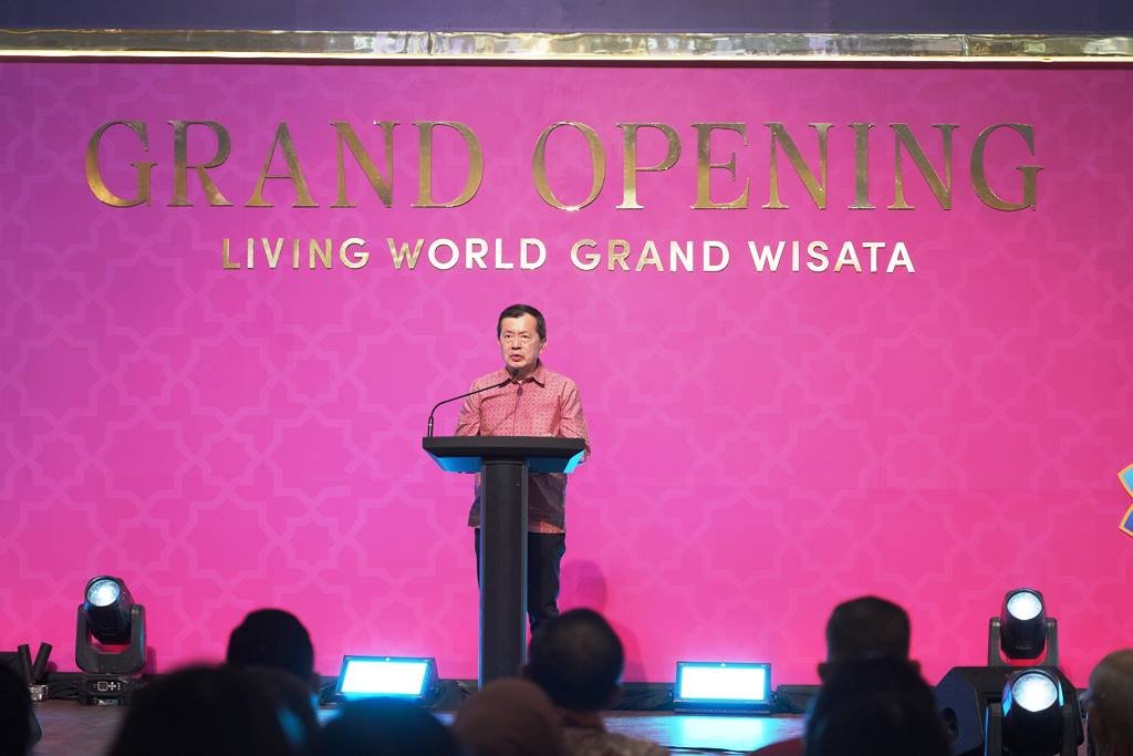 Living World Grand Wisata