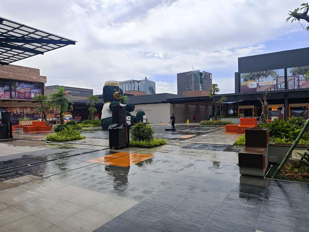 Hampton Square