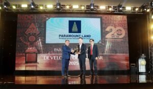 paramount land
